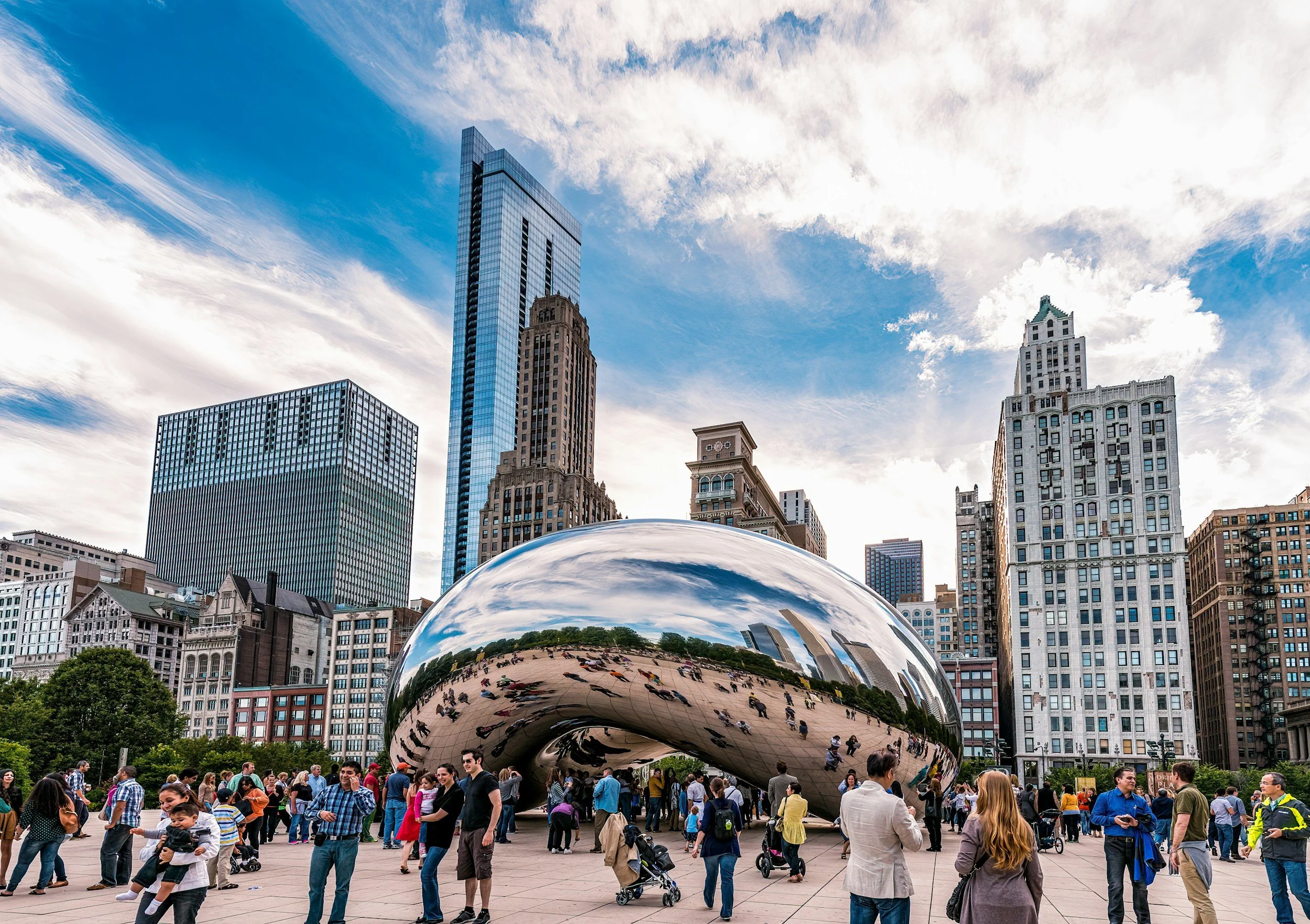 Cloud Gate sculpture in Millennium Park